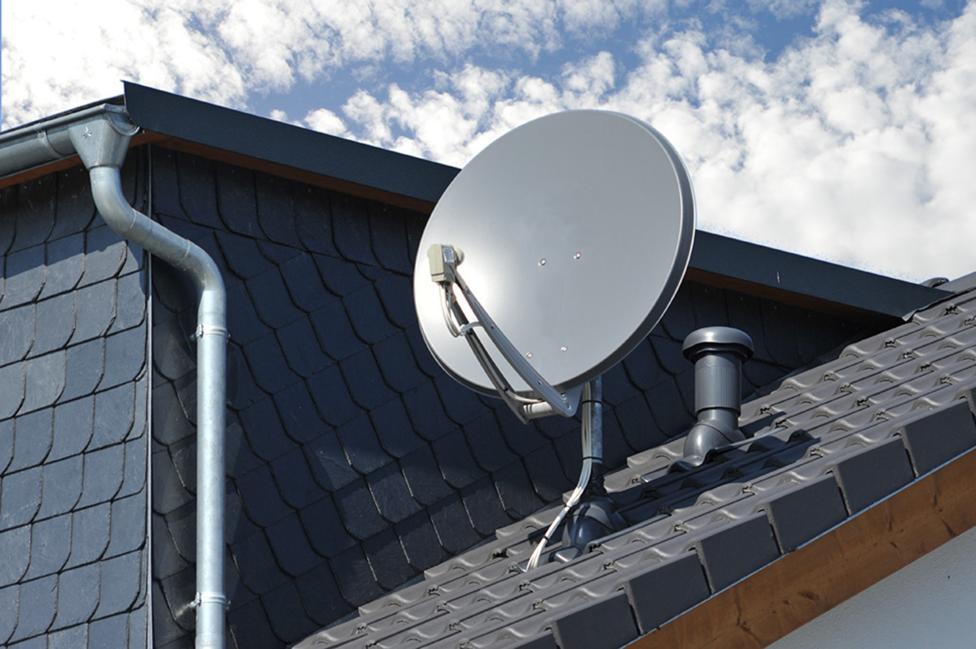 TV-Empfang bei Zenrise GmbH in Pfungstadt